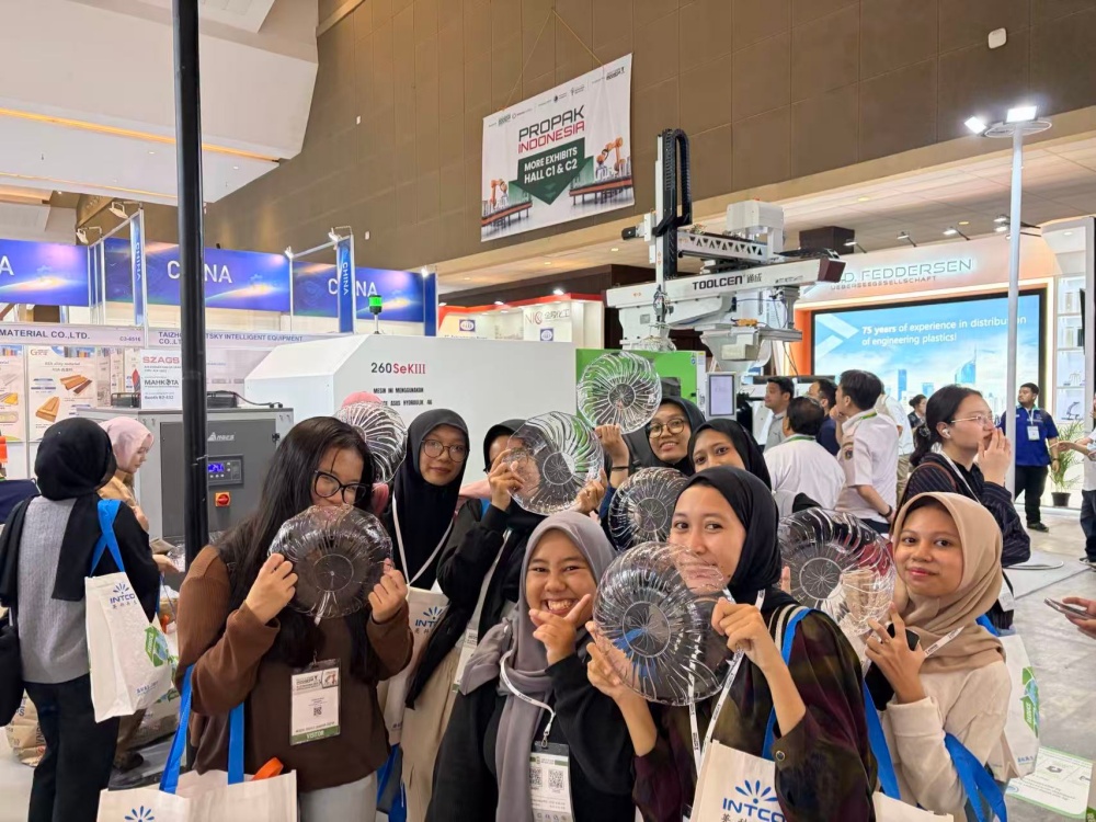 印尼橡塑盛會，華大機械以SeKIII系列共拓東南亞智造新局